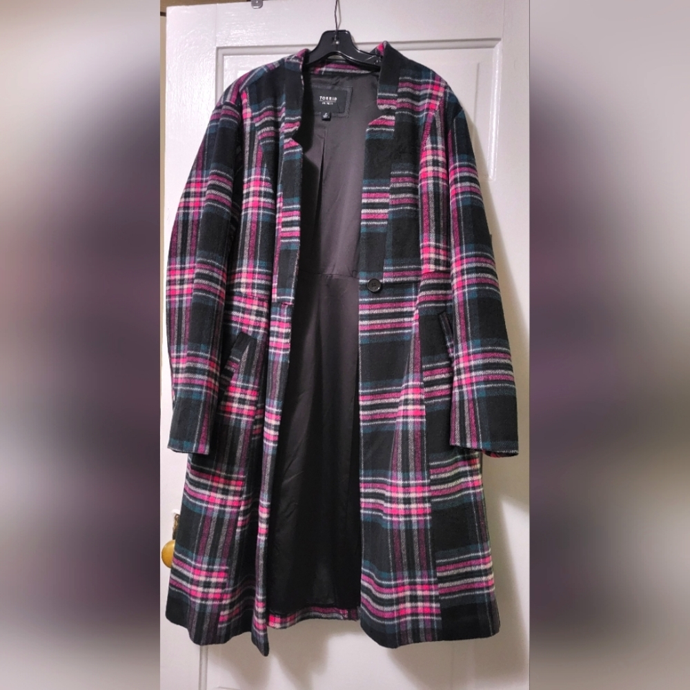 TORRID BOUCLE STATEMENT COAT